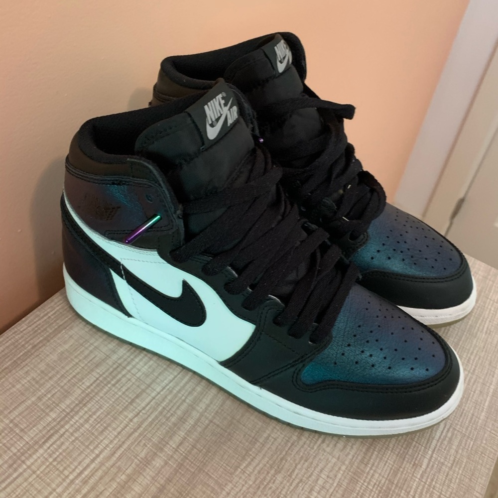AIR JORDAN 1’s